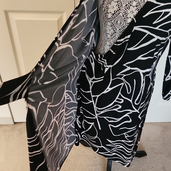 Donna Morgan Black and White Wrap Dress - Picture 5 of 5